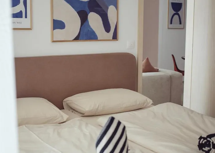 Premium Loft ǀ 2-bedrooms, Ac, 85 Sqm, Free Parking Pressburg